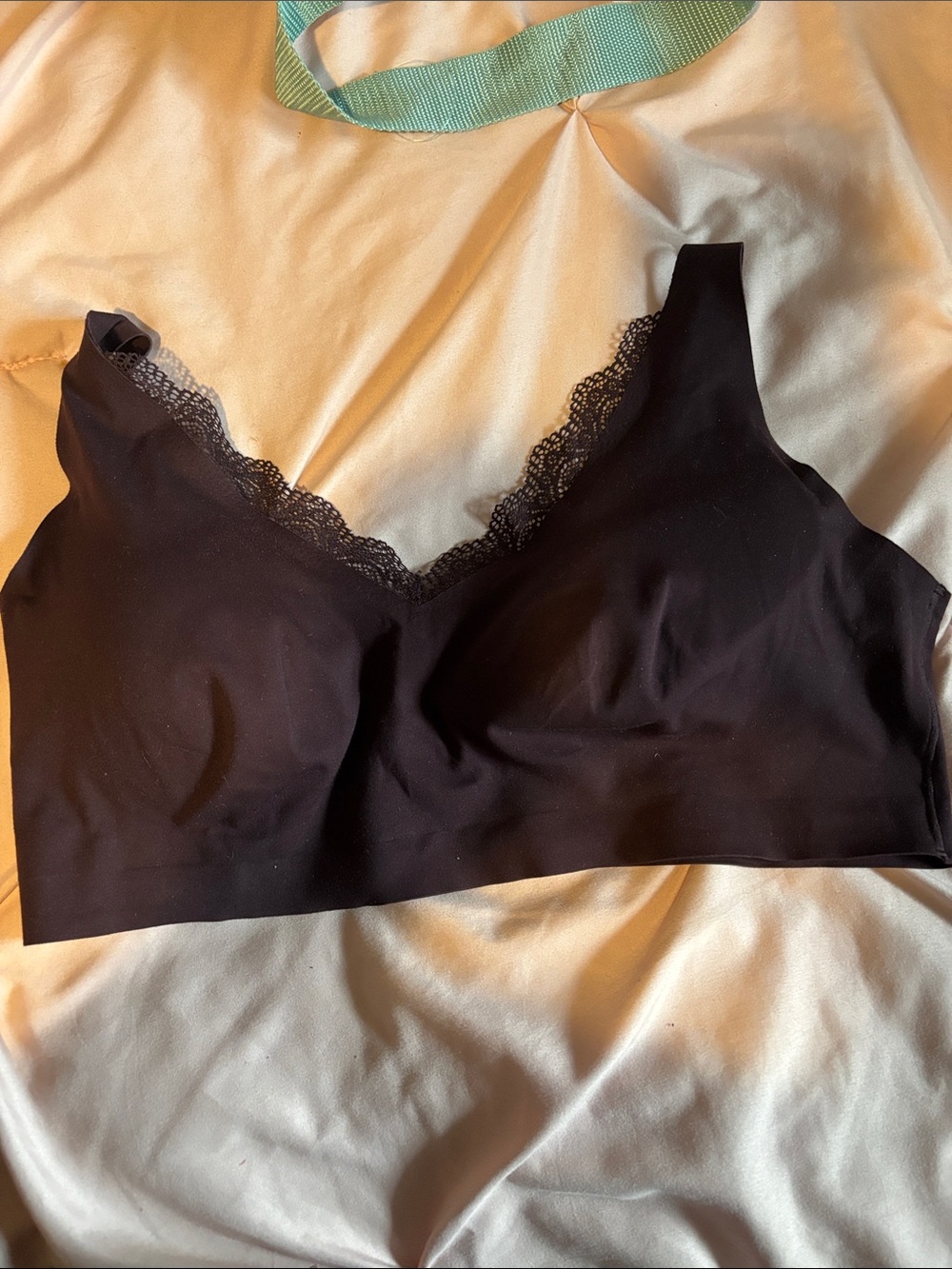 Seamless Lace-Trim Bralette - Brown